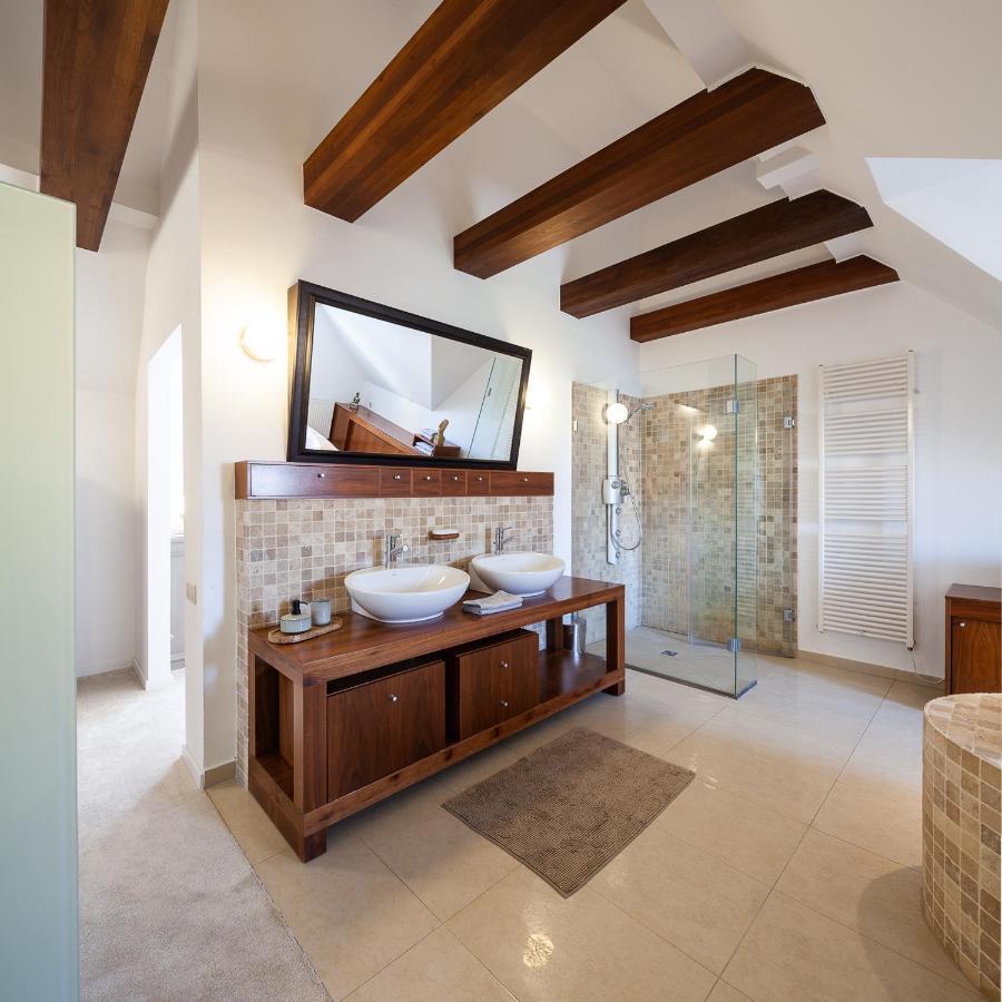 Silver Willow Luxury Apartment Sopron Bagian luar foto